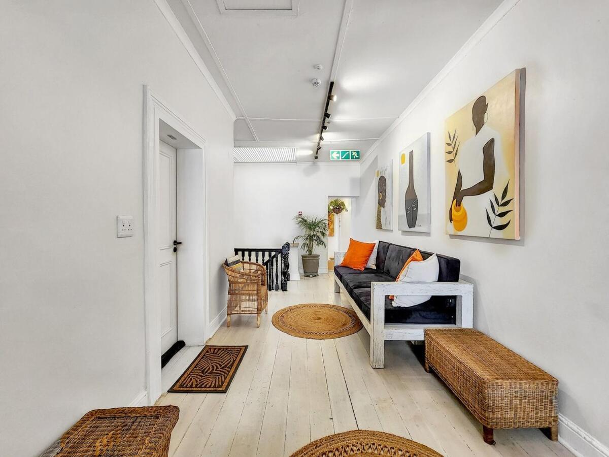 Classy And Newly Renovated In Observatory Apartment Cape Town